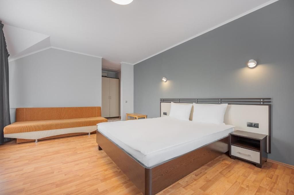 Complex turistic pe un domeniu de 5.375 mp | Sânmartin - Poză 6