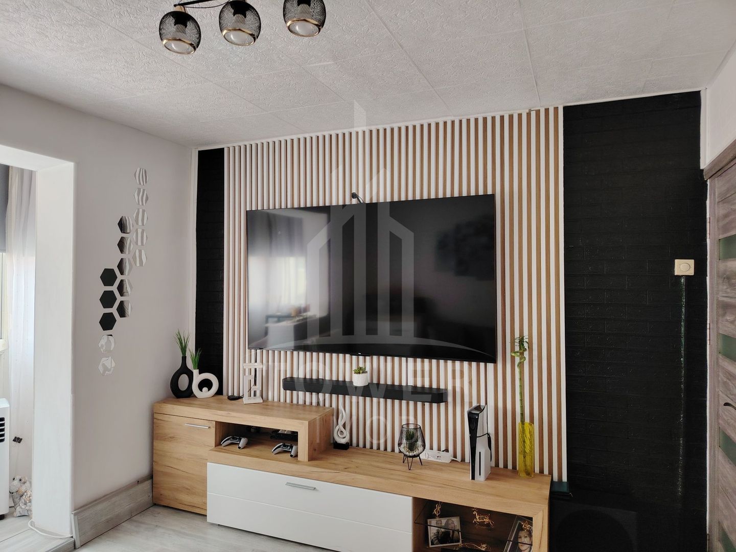 Apartament 3 camere decomandat, etaj intermediar - Poză 1