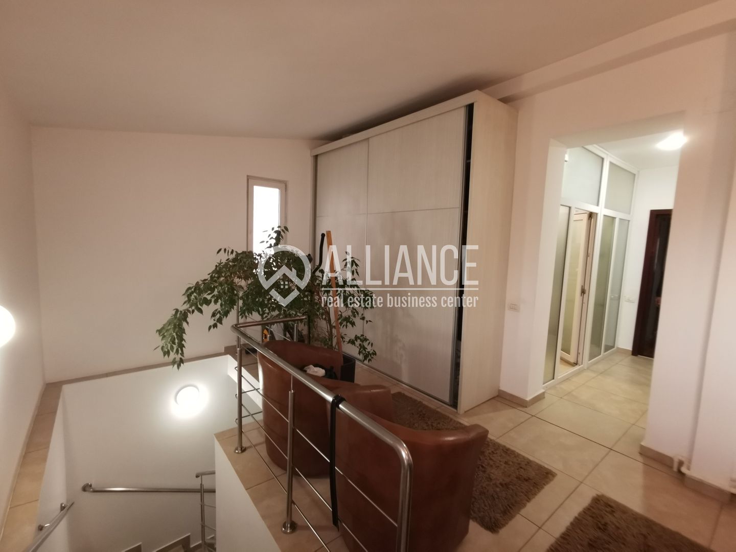 Inel 2 Eliberarii (COD06) etaj de vila 5 camere 150 mp - Poză 8