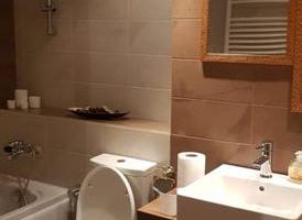 Apartament 3 camere lux, curte proprie 120 mp, parcare, piscină, pet friendly - Poză 12