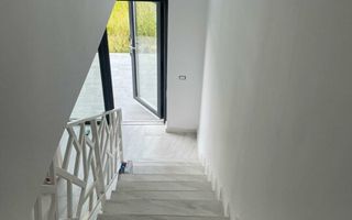 Casă tip înșiruită cu 3 camere de vânzare în Giroc - Poză 3