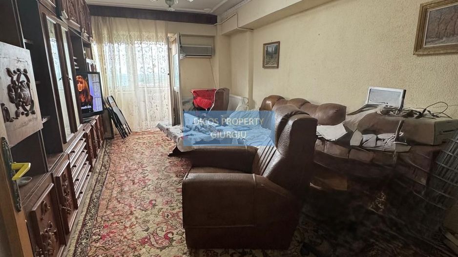 Apartament 4 Camere – Lângă Liceul Maiorescu, Giurgiu - Poză 2