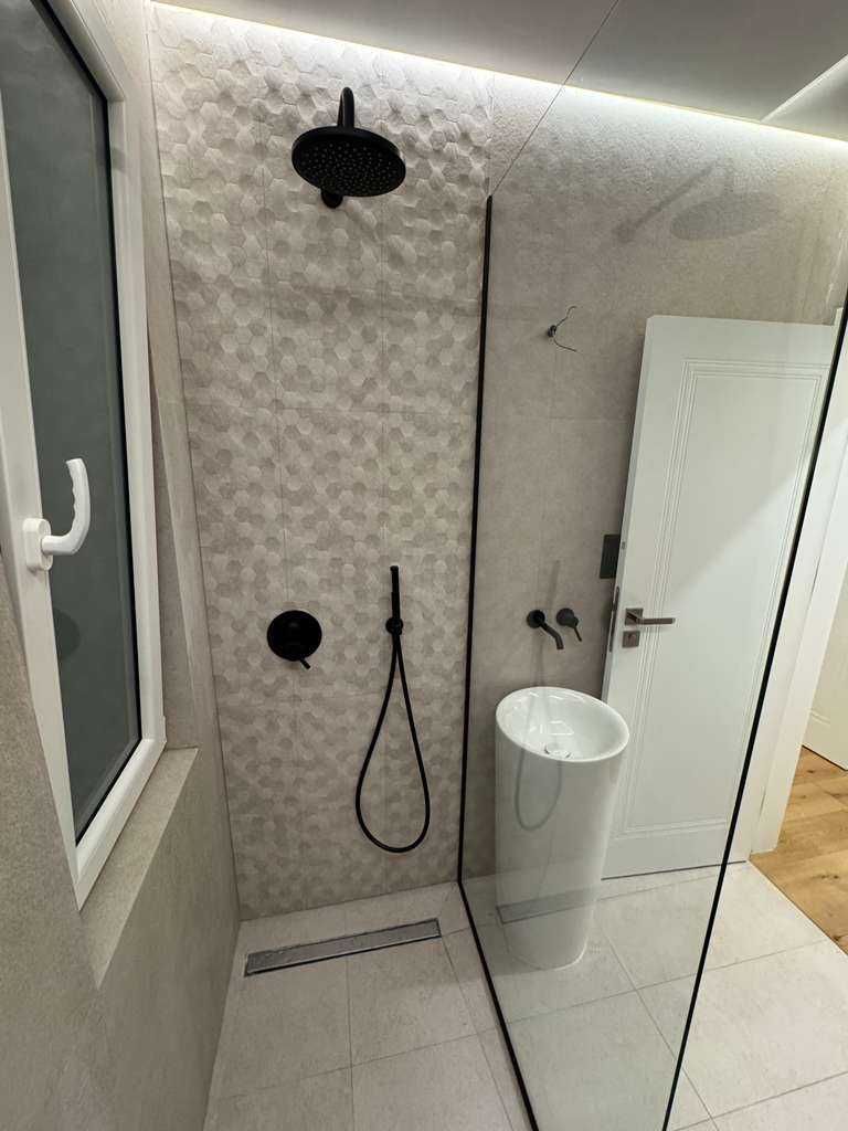 BRASADAS vinde ap finisat, mobilat 2 cam cu loc parcare. - Poză 4