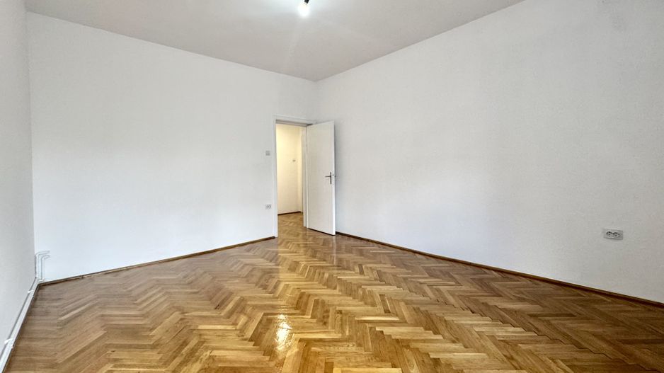Apartament spațios într-o vilă, cu 2 garaje și terase – zona Iosefin - Poză 10