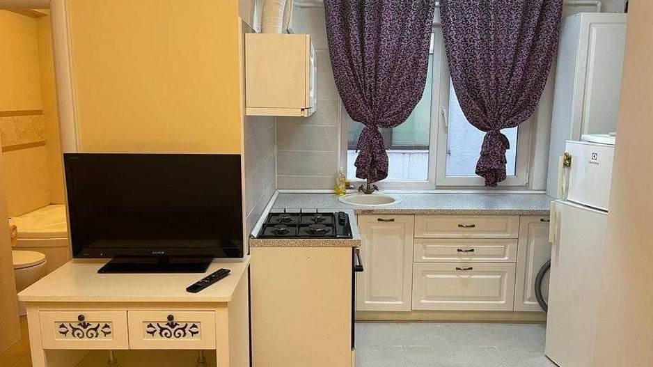 Inchiriere Garsonieră Decebal,  Etaj 1, Centrală Proprie - Poză 4