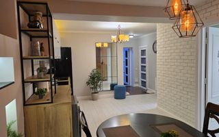 Vânzare, casă, 3 nivele, 6 camere, str. Mihail Sadoveanu, Strășeni - Poză 3