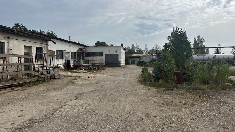 Platformă Industrială cu Cale Ferată si Infrastructură Completă - Poză 21