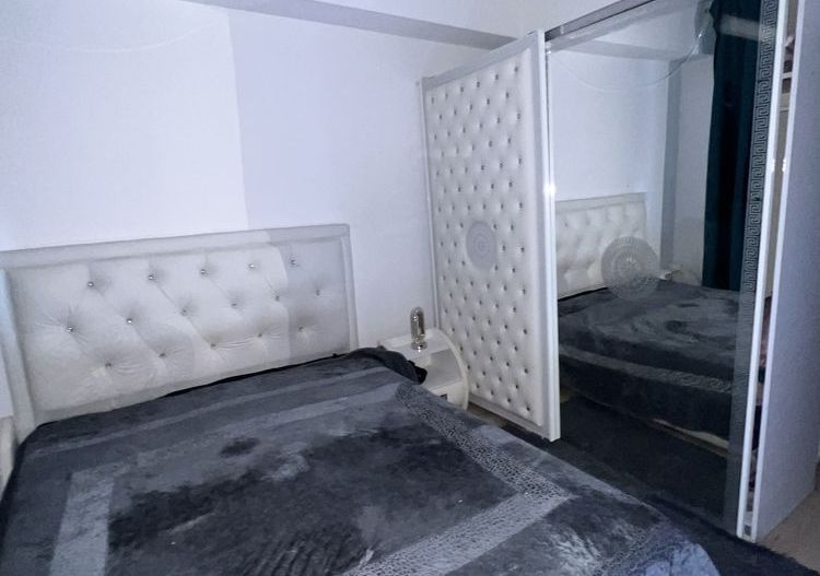Inchiriere Apartament cu 3 camere Ozana, centrala proprie, demisol - Poză 7