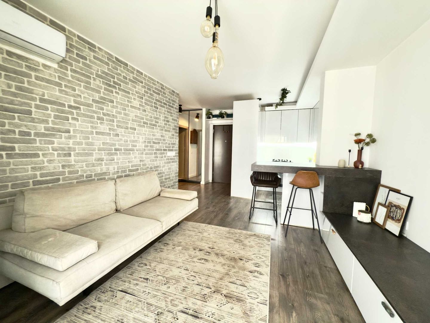 APARTAMENT 2 CAMERE | MOBILAT SI UTILAT COMPLET | PIPERA - Poză 1