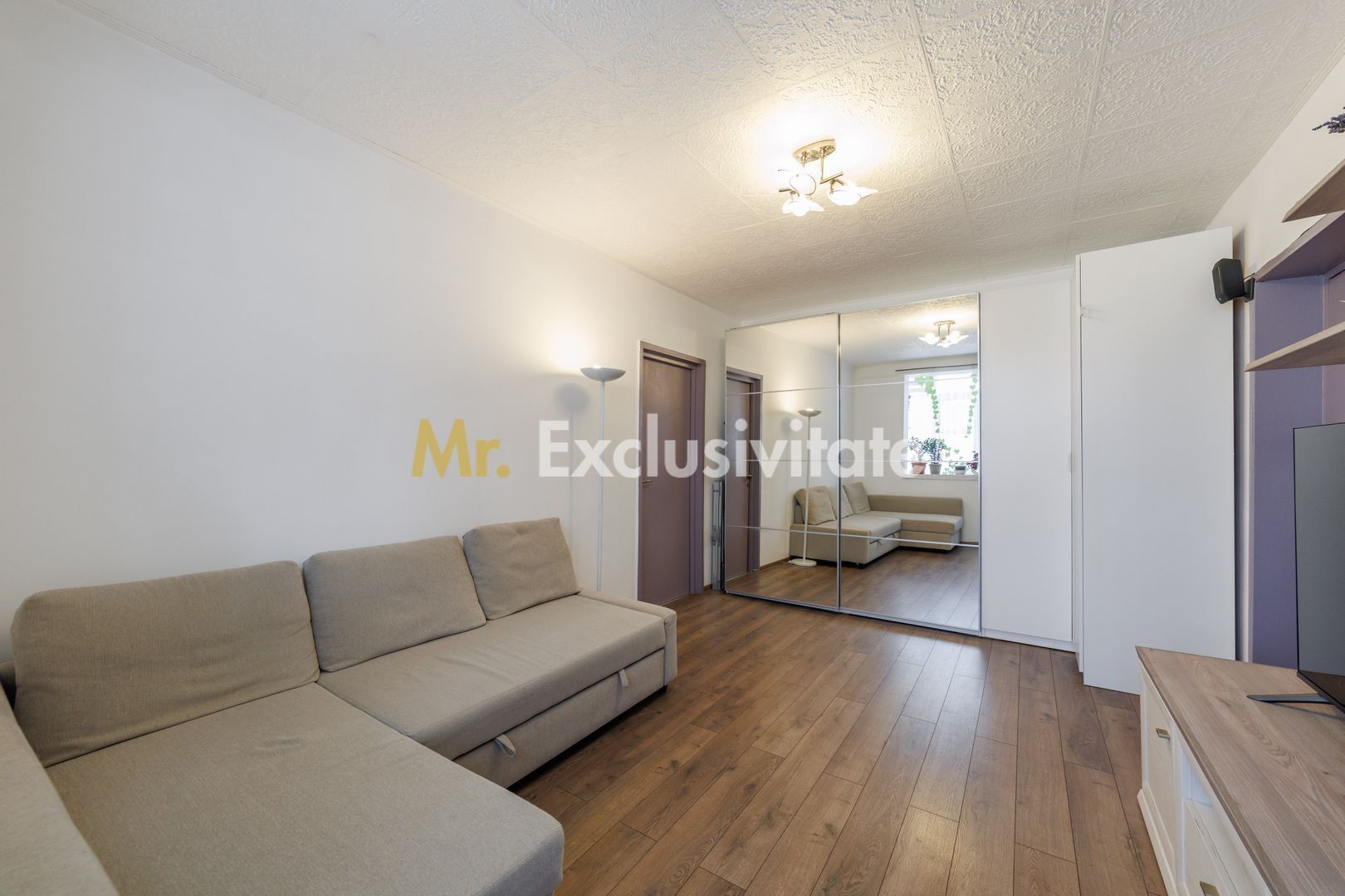 Apartament 2 camere, etaj 3, zona Traian - Poză 2