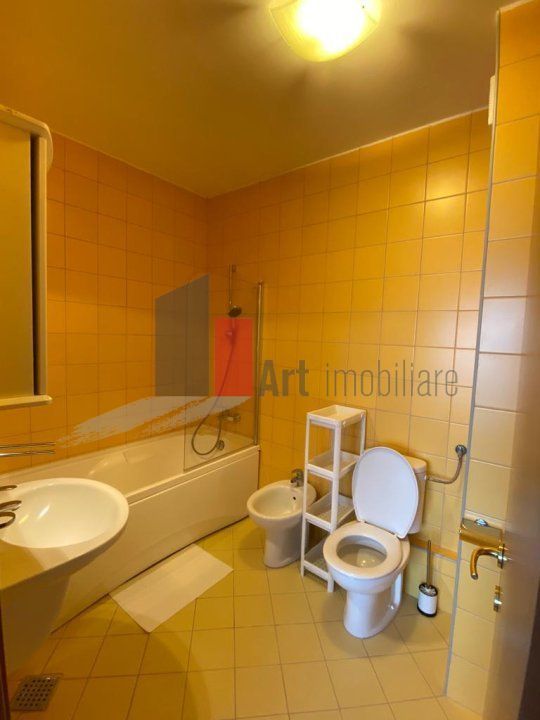 APARTAMENT 3 CAMERE - CENTRAL PARC - Poză 4