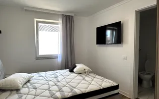 Casa cu 5 dormitoare de închiriat | Cartierul Lotus | Sanmartin - Poză 16