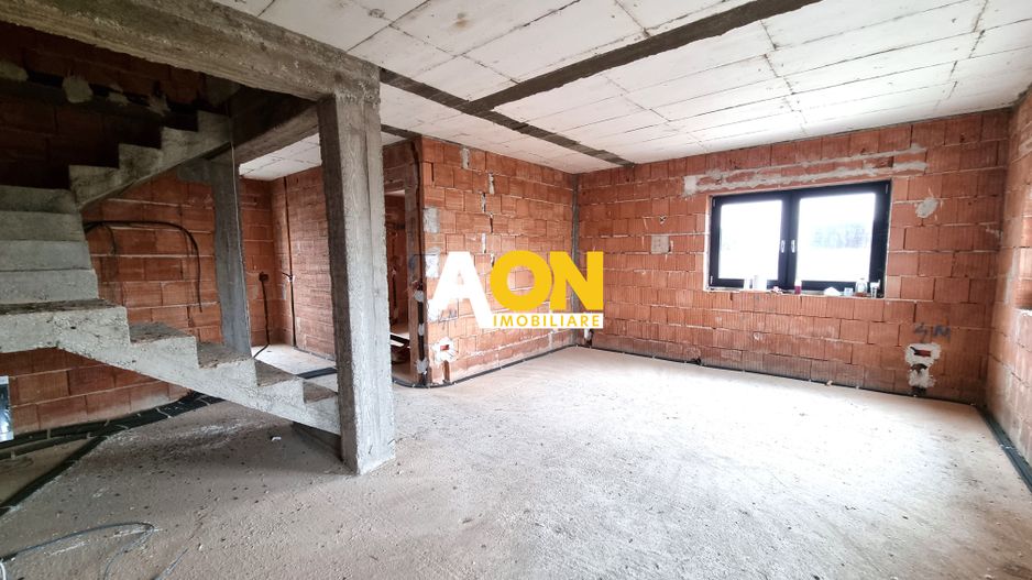 De vanzare 1/2 duplex, 4 camere, 224mp teren, Orizont - Poză 3