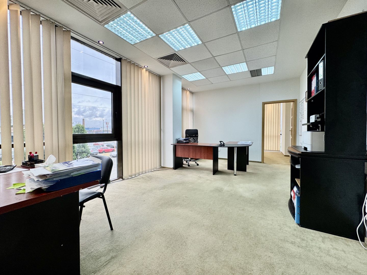 Spațiu pentru birouri langa Funshop Buziașului - Poză 32