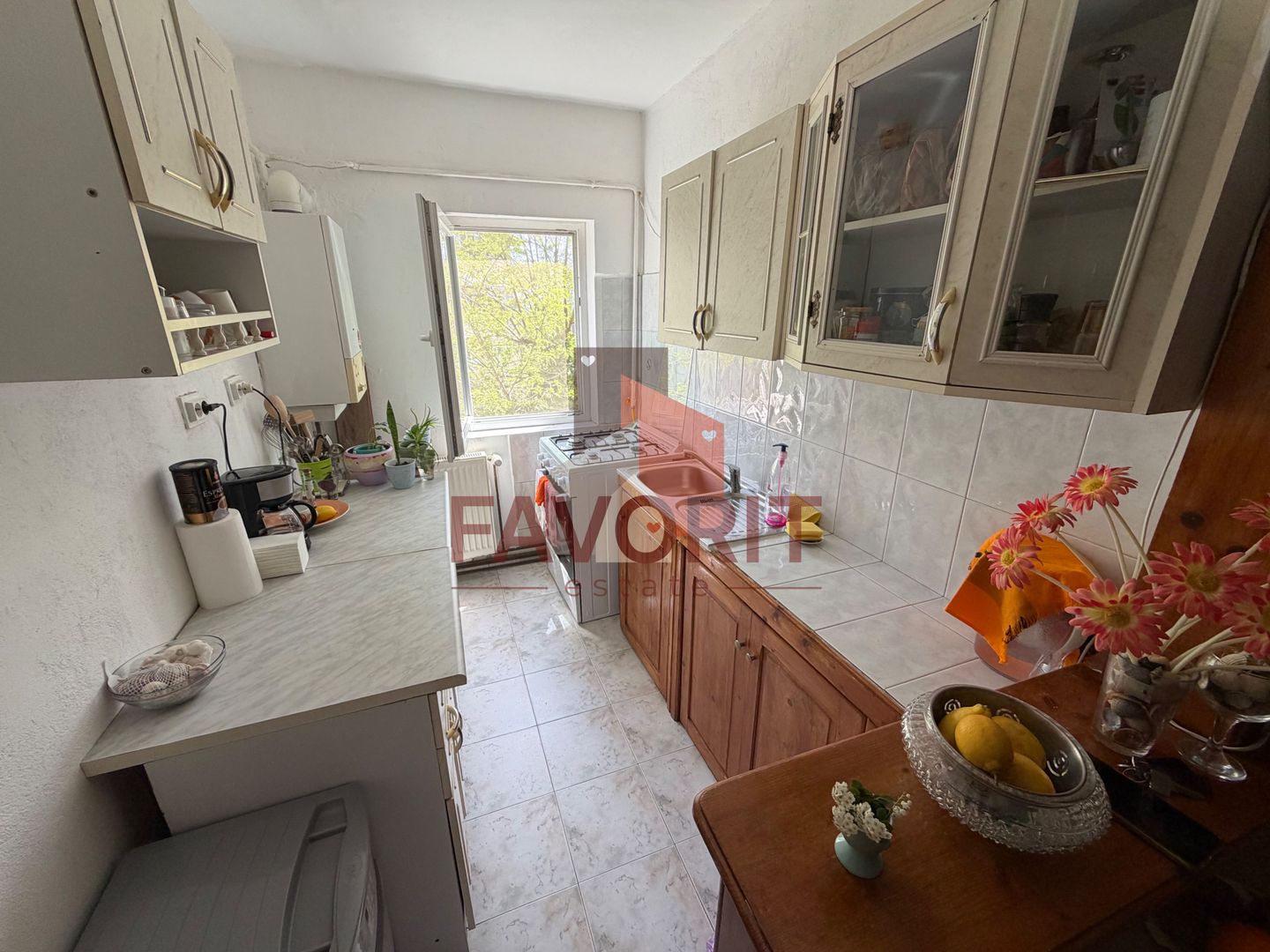 Decomandat. Cu centrala proprie. Etaj intermediar - Poză 3