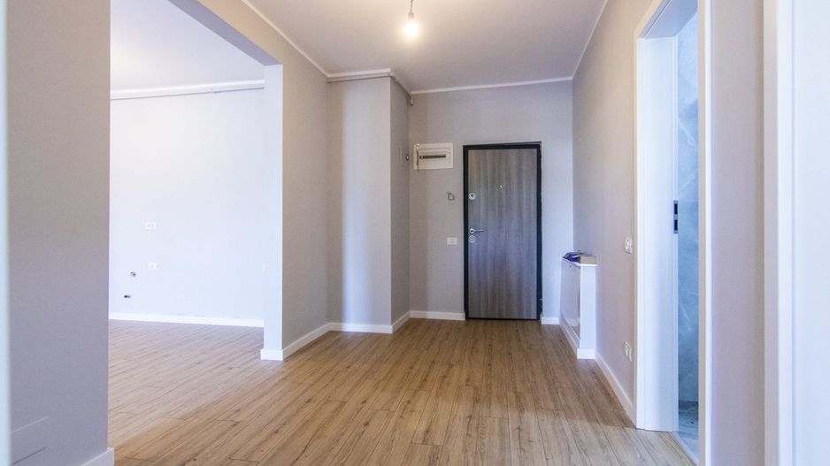 SPATIU COMERCIAL 100MP + 17 TERASA - 2 LOCURI DE PARCARE, BOXA INCLUSA 9MP - Poză 9