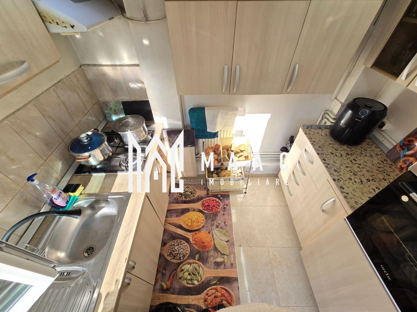 Casa 7 camere 3 bai 2 intrari Zona Garii - Poză 22