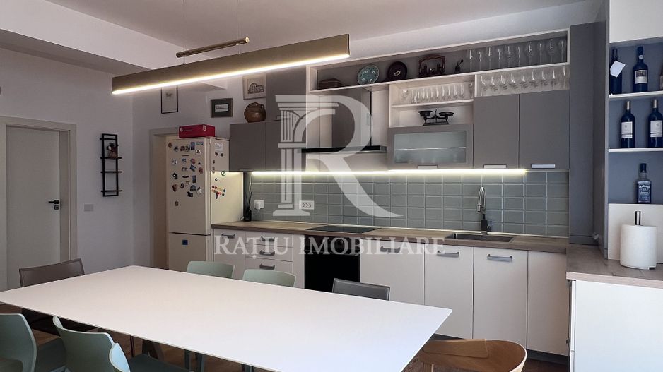 Penthouse cu Design Eclectic | Central | Panoramă Unică | Oradea - Poză 8