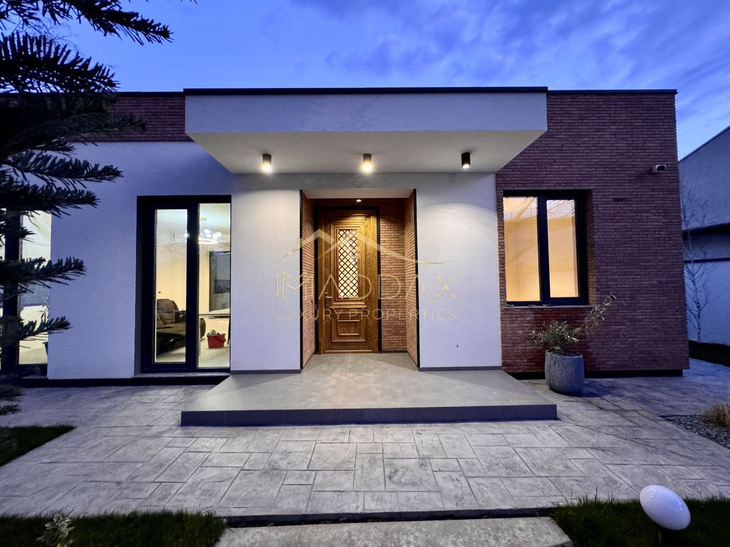 Vila cu 5 camere // * 565 mp gradina* // Tunari - Poză 2