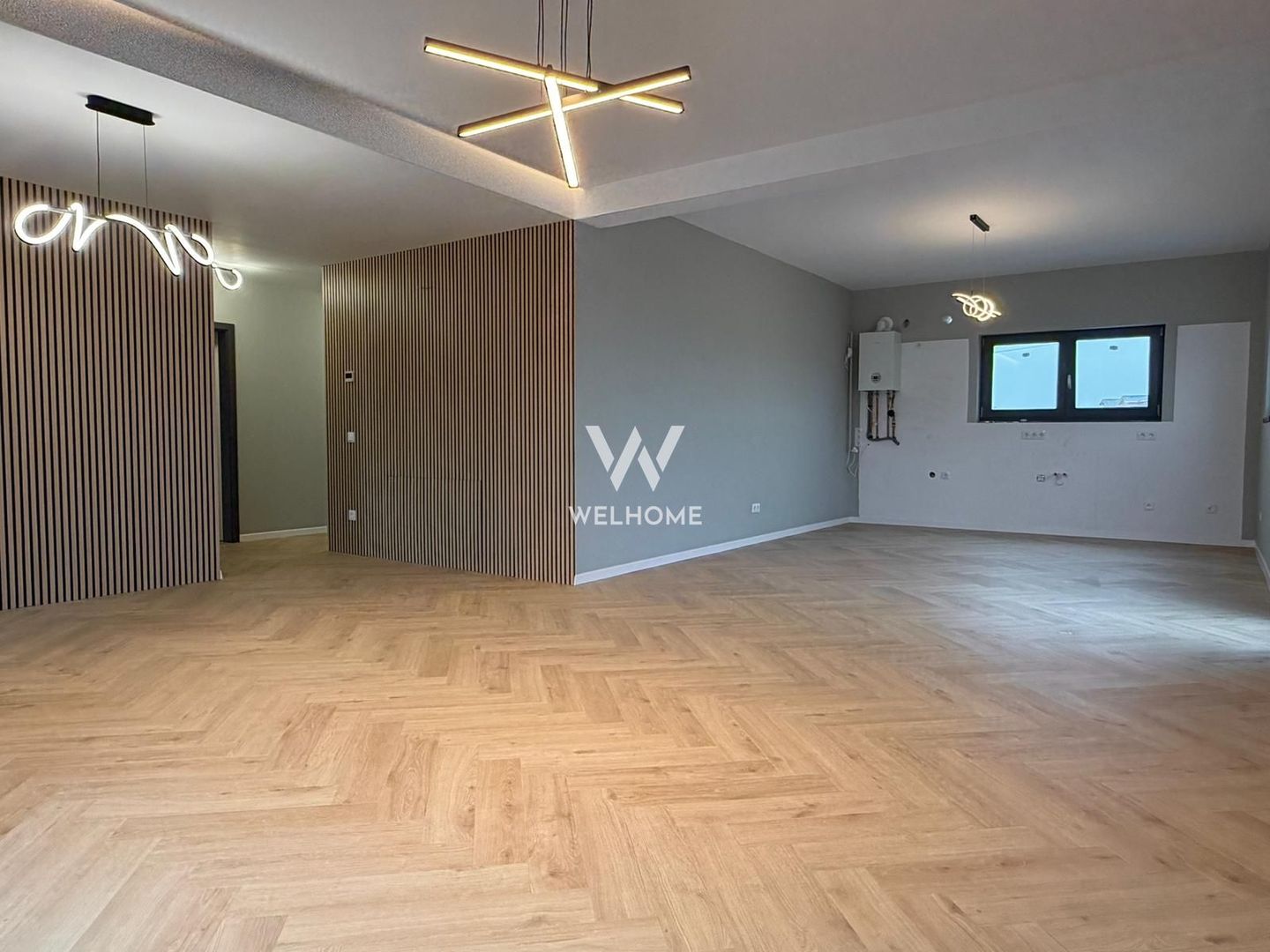 Apartament la Vila, 4 camere si gradina privata - Poză 2