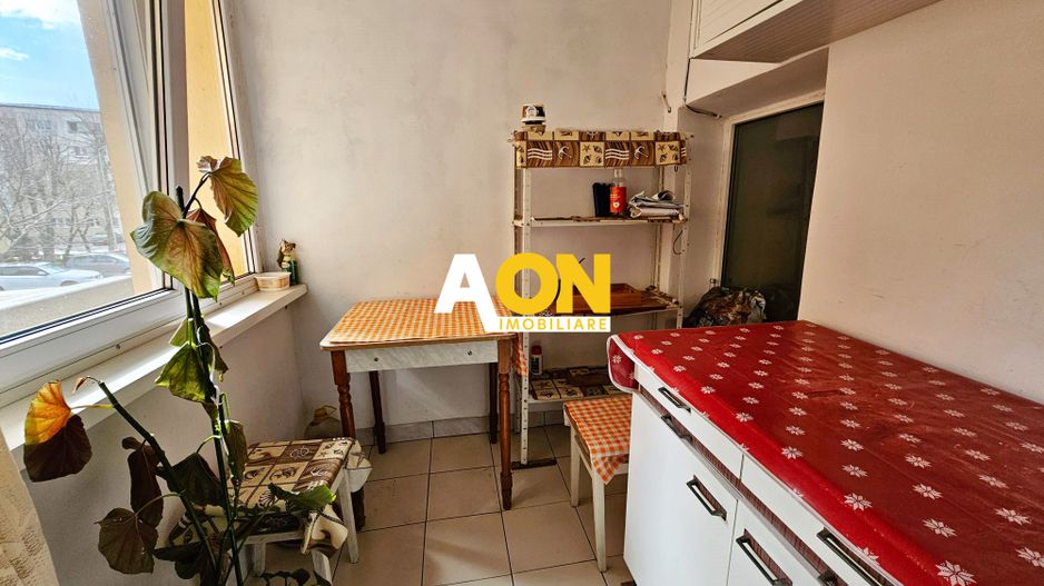 Apartament 3 camere, 2 bai, 2 balcoane, etaj 1, zona Liceului Sportiv - Poză 2
