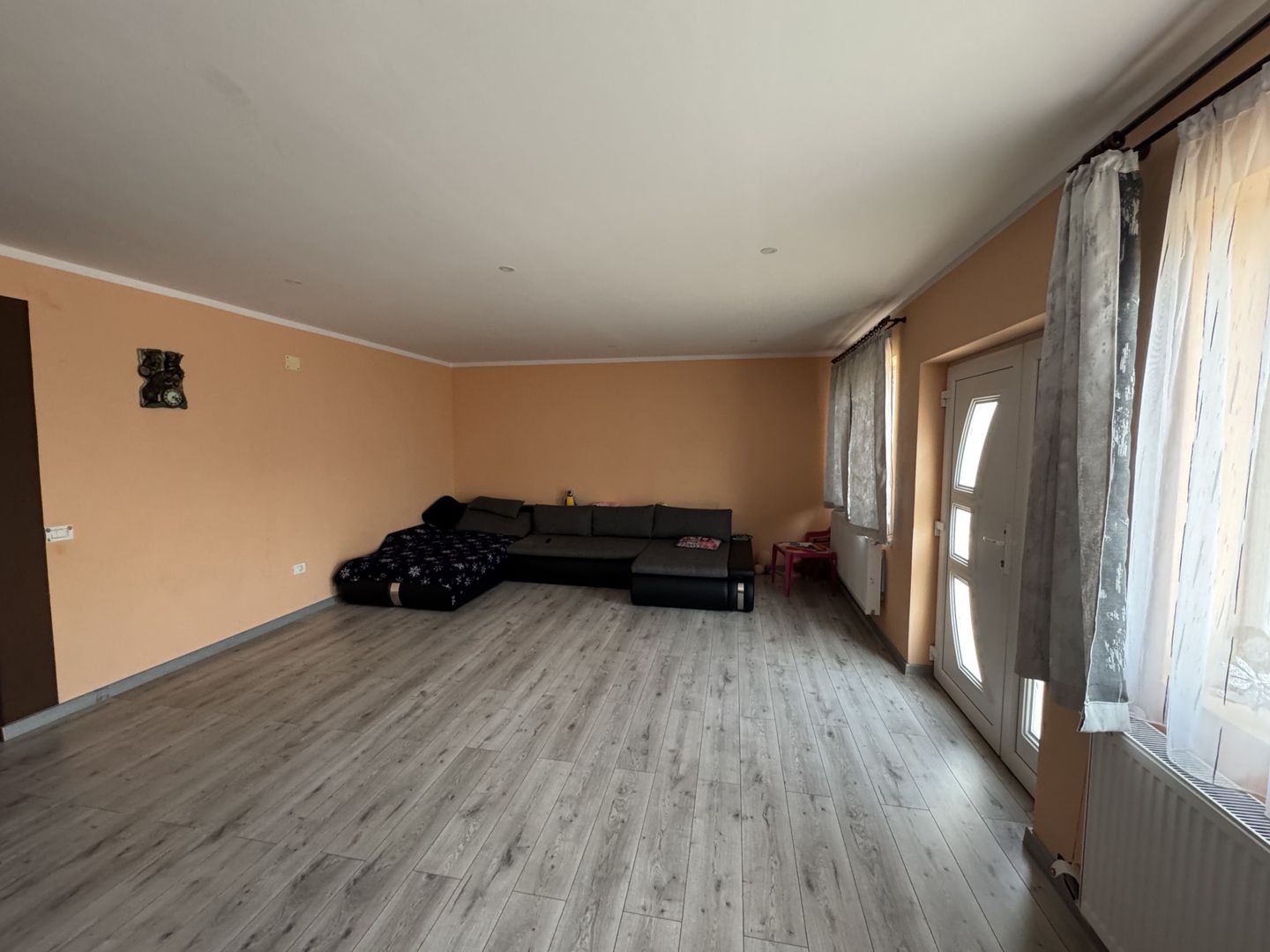 Casa Individuala Sanmihaiu Roman,P+M,4 Camere,2 Bai,Panouri Solare,Carport Auto - Poză 7