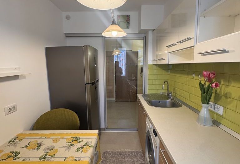 De inchiriat ap. 3 camere Bdul Alexandru Obregia sector 4 - Poză 4