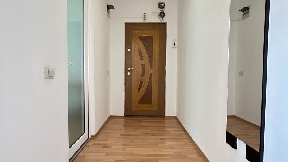 Apartament cu 2 camere de vânzare la mansardă în zona Poarta 6 - Poză 8