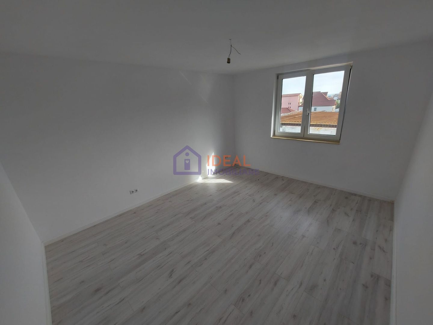 Casa Individuala LA CHEIE cu 250 mp utili, zona Strand - Poză 26