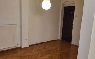 De inchiriat Apartament 5 camere - Poză 4