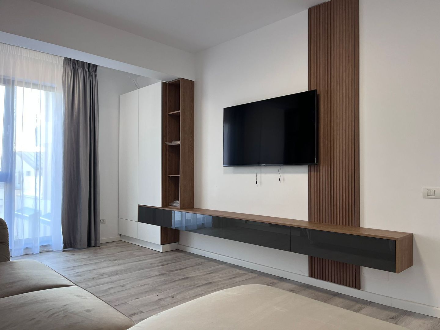 Apartament 2 cam + loc parcare - Poză 1