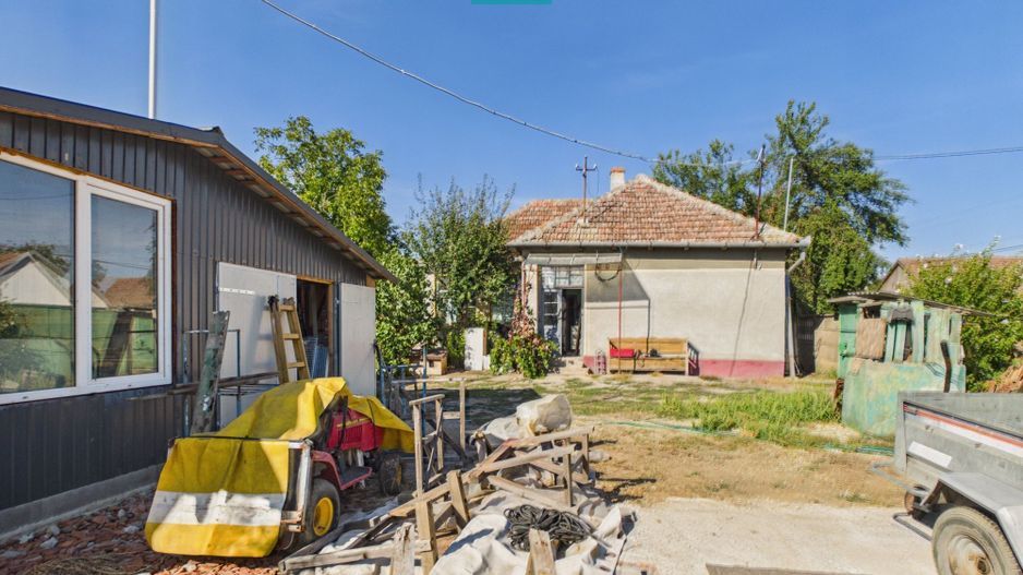 Casa si teren de vanzare in Bicaci - 2350mp - Poză 5