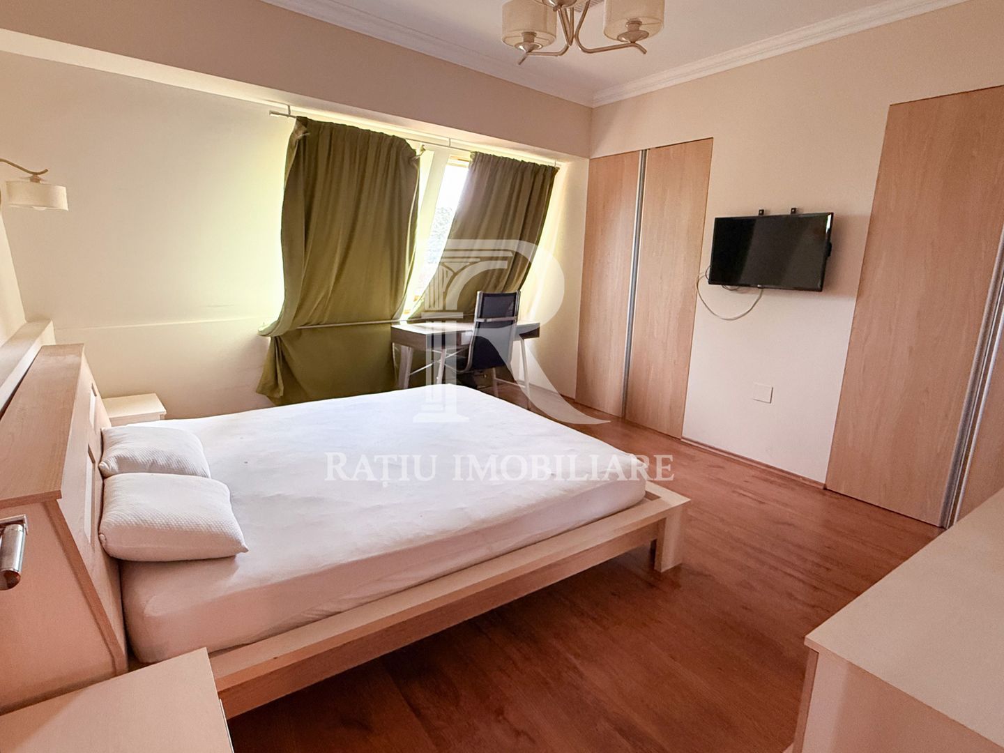 Apartament cu 4 Camere de Închiriat | Centru | Oradea - Poză 2