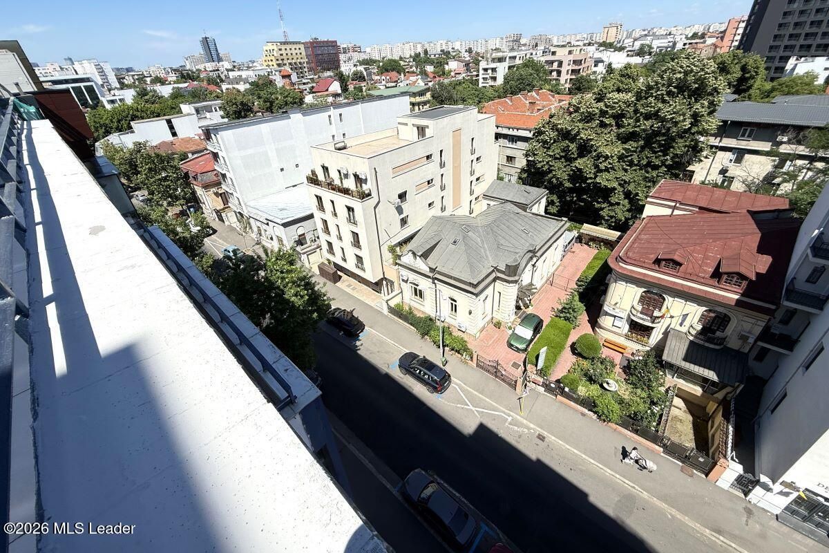 Polona - Duplex 256 mpu, 6 camere, etaje 6+7, panorama, terase 52 mp - Poză 43