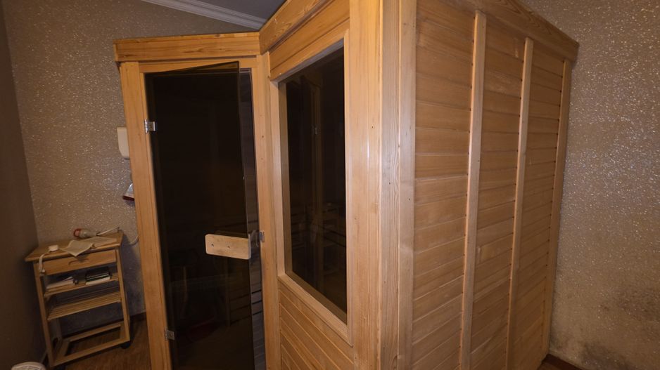 Casă Vilă cu 9 camere și piscină încălzită în localitatea Cornu - Poză 24