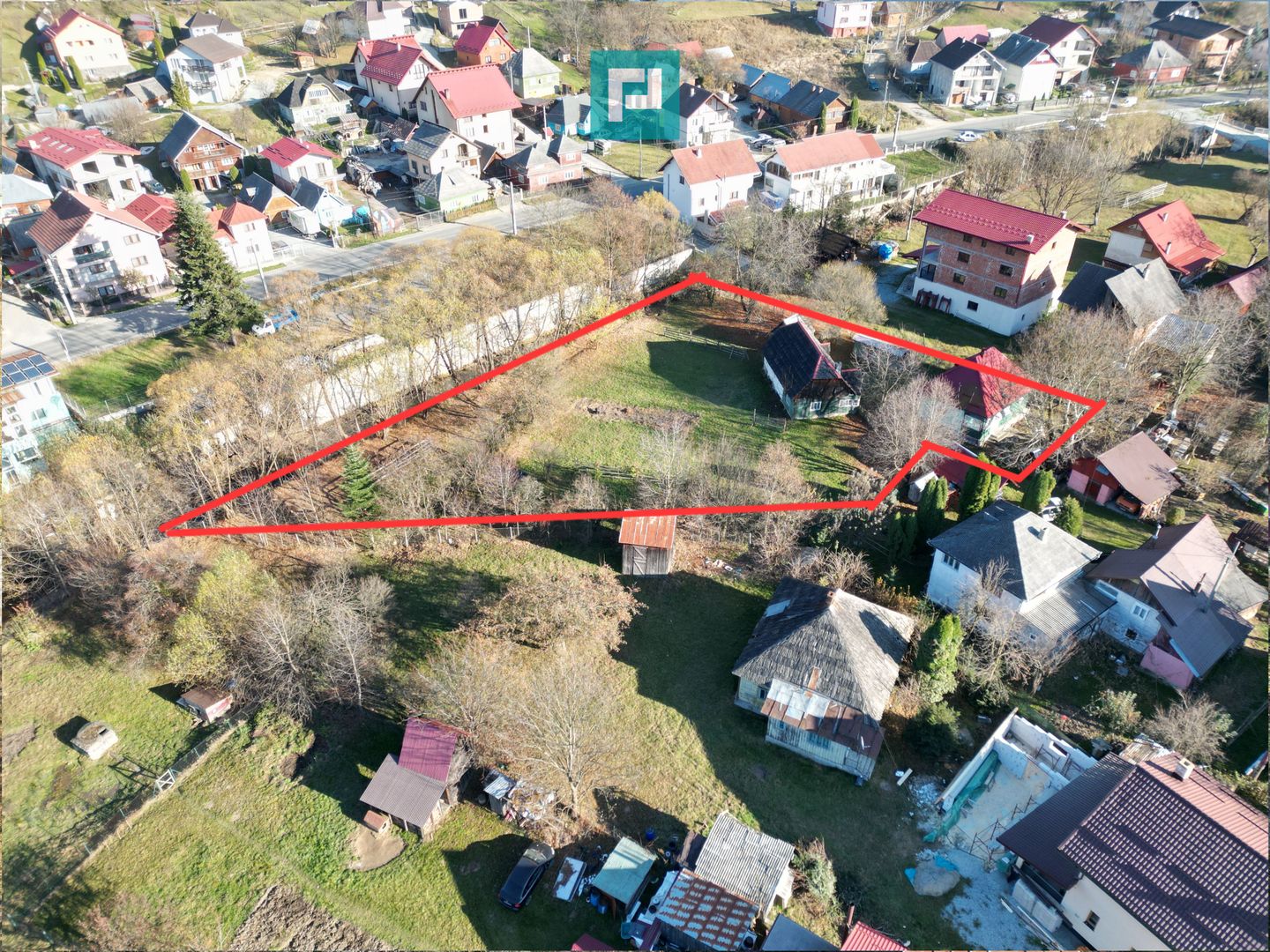 Casă de lemn, cu teren în Borșa - Poză 5