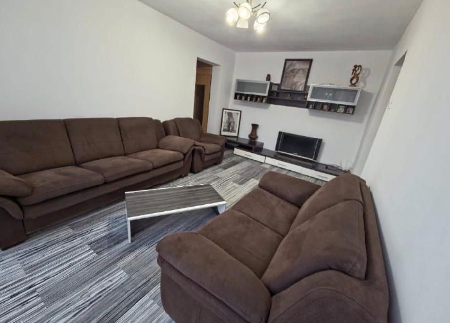 AP. 2 CAMERE TITAN, LOC PARCARE, MOBILAT/UTILAT, METROU 5 MINUTE - Poză 2