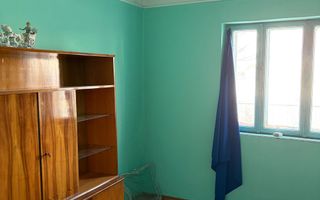 Vând casă zona centrală Pașcani - Poză 4