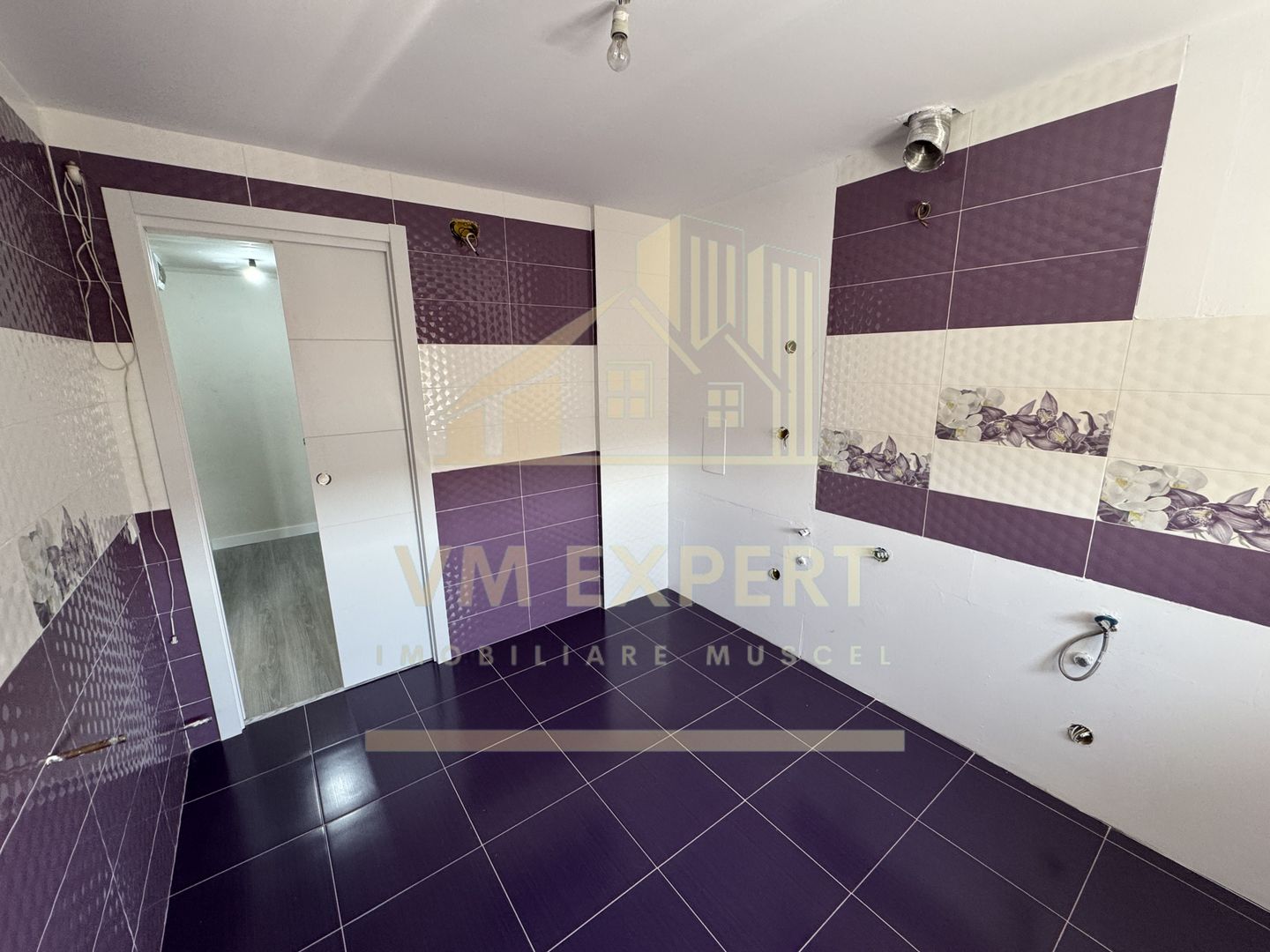 APARTAMENT 2 CAMERE CAMPULUNG, ETAJ 4, CARTIER VISOI - Poză 3