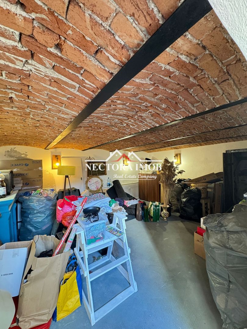 NECTORA IMOB-Casa Mare 10 camere,4 bai,Zona Centrala, utilata/mobilata - Poză 32