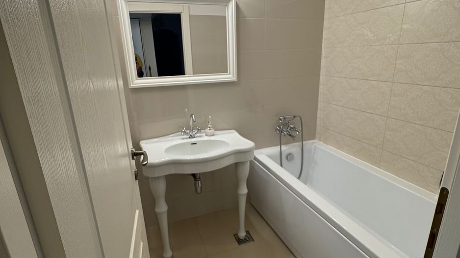 70mp // Vatra Luminoas // Renovat - Poză 5