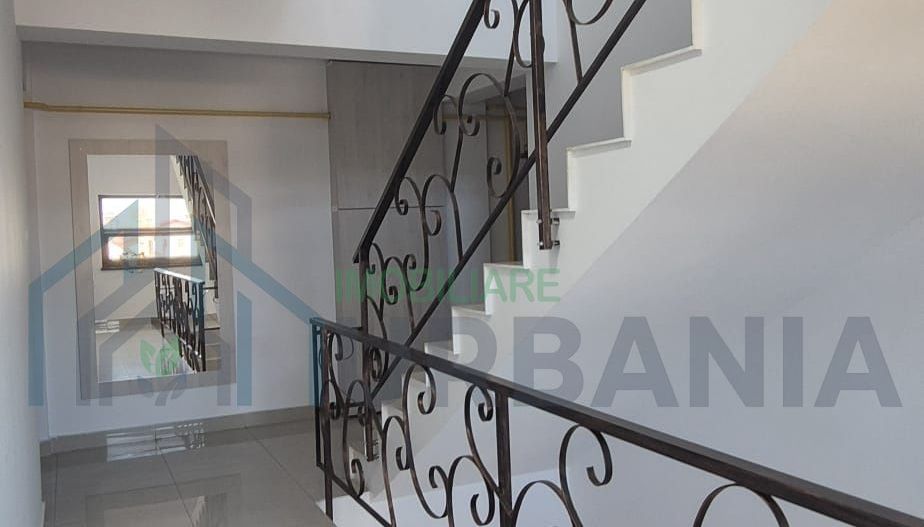 Apartament 2 camere, decomandat, cu 2 locuri de parcare – Valea Lupului, str. Garoafei, Bloc CCR 7 - Poză 8