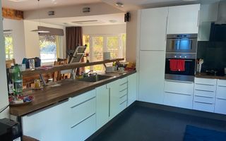 VILA CAMPULUNG, TEREN 4200 MP, PRET 259000 EURO - Poză 9