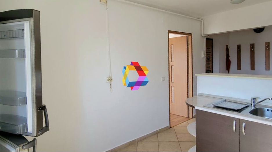Apartament cu patru camere, zona Grivitei 80mp - Poză 3