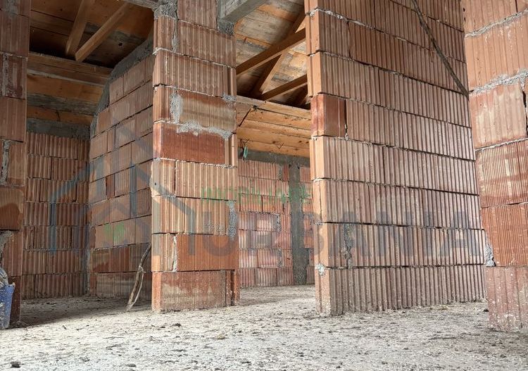 Casă la Roșu plus teren 2500 mp - Poză 7