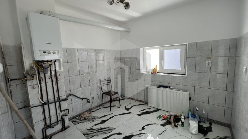 De vanzare casa renovata- 2 cladiri- Zona Moldoveanu-- 400 mp utili - Poză 10