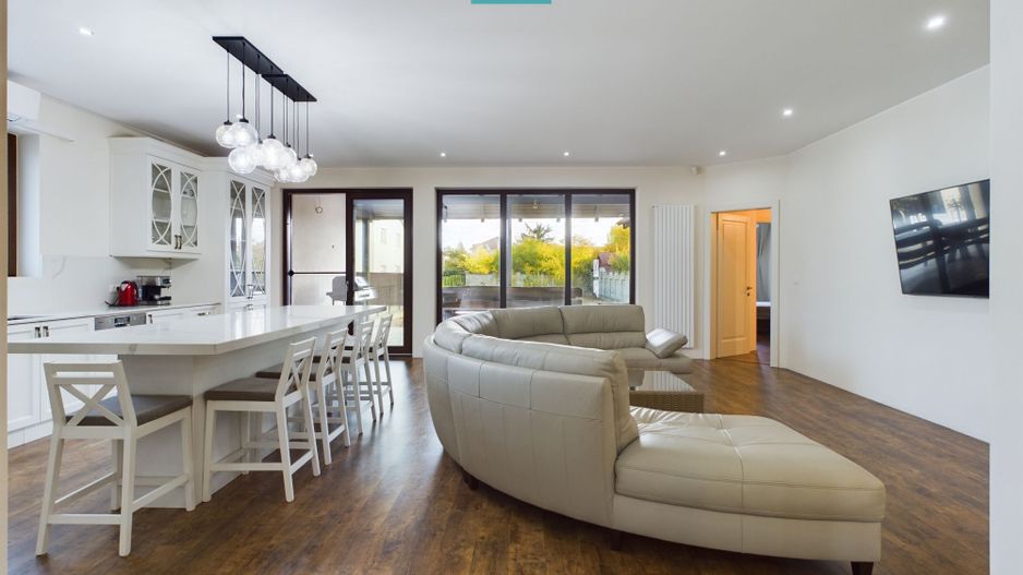 Vilă la sol cu 3 camere în Pârneava - Poză 5