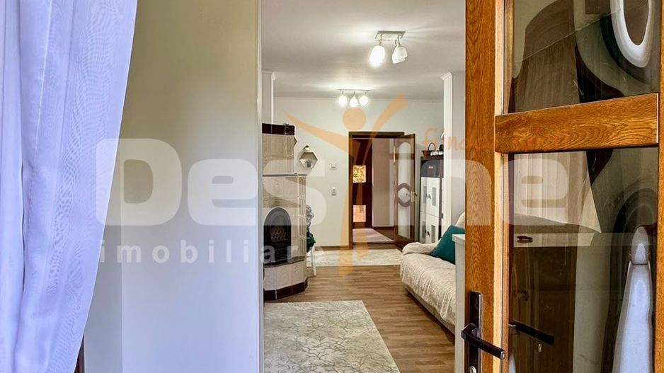 Casa spatioasa cu teren de 800 mp, Muntenii de Jos - 5 camere - Poză 27