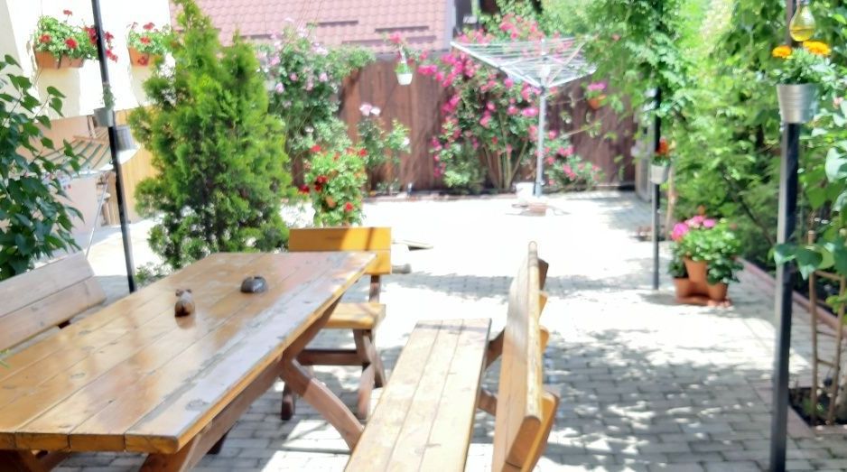 Penthouse cu grădină, beci, magazii,  parcare - zona Bucium, - Poză 1