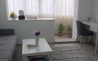 Vand apartament 2 camere in zona centrala - Poză 4